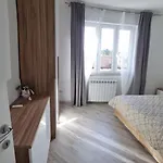 Sunny Centralapartment -3 Bedrooms ,private Parking شقة *