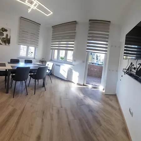 شقة Sunny Centralapartment -3 Bedrooms ,private Parking *