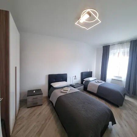 Appartamento Sunny Centralapartment -3 Bedrooms ,private Parking *